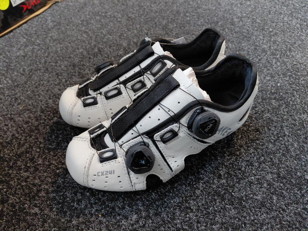 Lake CX241 Fietsschoenen Nieuw! Maten 36 en 37, Fietsen en Brommers, Fietsaccessoires | Fietskleding, Nieuw, Schoenen, Overige maten