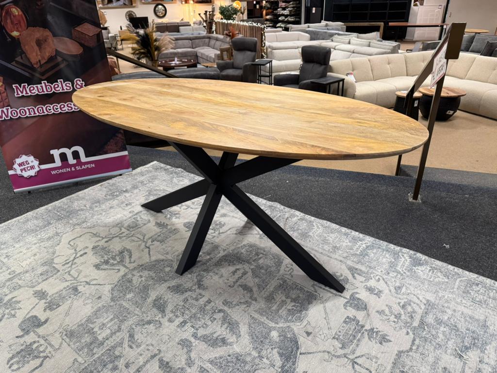 Eettafel Ovaal vlak blad Mango 210 Direct/Leverbaar E-7230