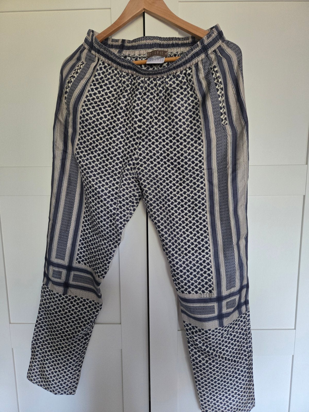 Nieuwe Mucho Gusto zijde broek maat M met zakjes, Verzenden, Nieuw, Maat 38/40 (M), Lang