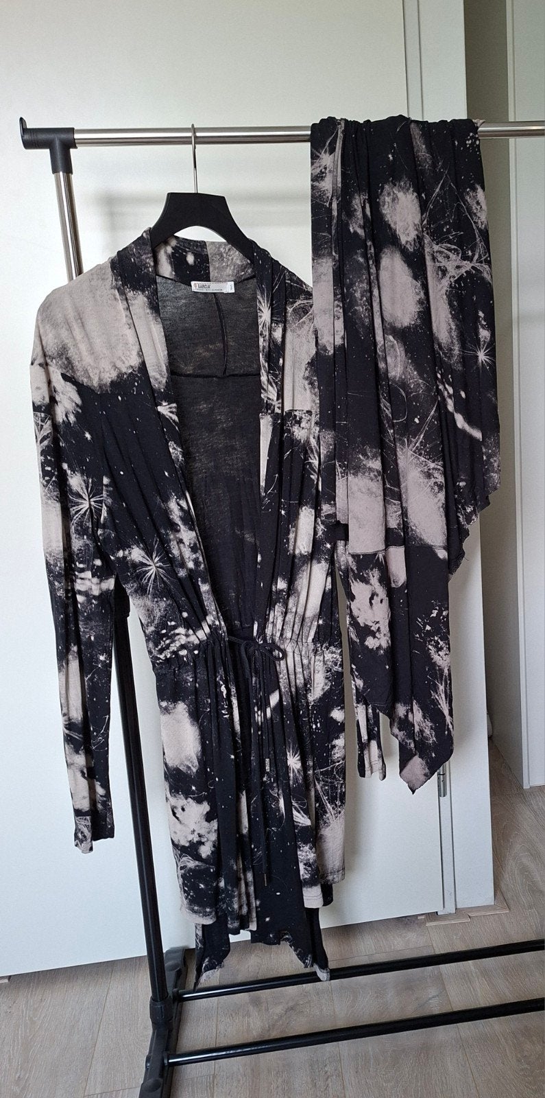Garcia vest met lange mouwen en vierkante doek, Zwart, Maat 42/44 (L), Ophalen of Verzenden, Gedragen