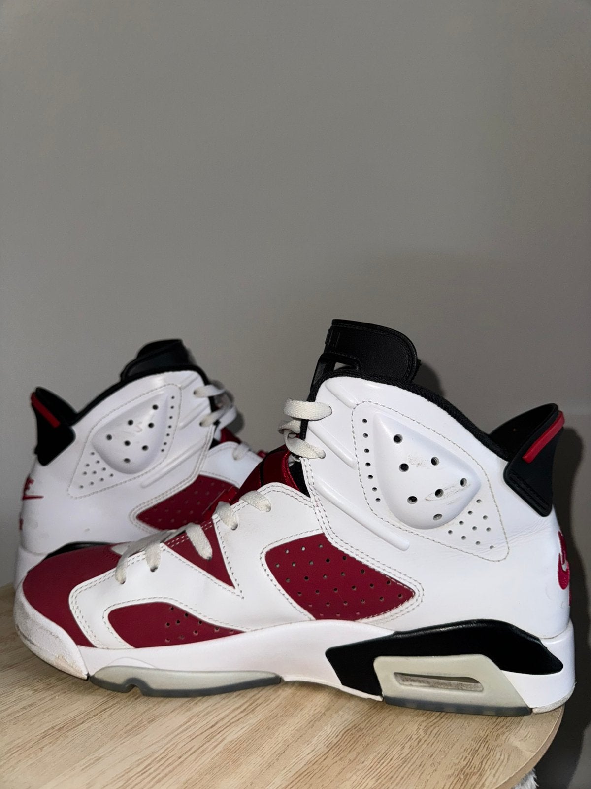 Air Jordan 6 Retro “Carmine” (2021), Ophalen of Verzenden, Gedragen, Wit, Sneakers of Gympen