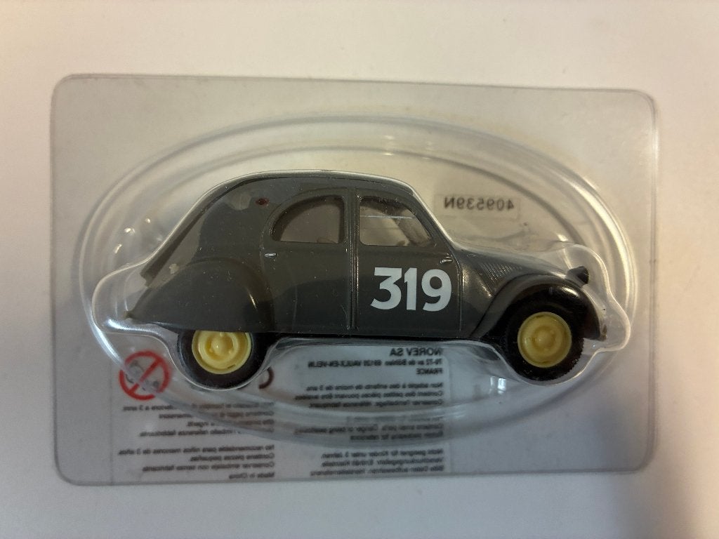 27056: Citroën 2CV AZ - Rallye Monte-Carlo #319 - Norev 1:43, 70-72 avenue de Bohlen 69120 Vaulx-en-Velin, France, Auto, Norev