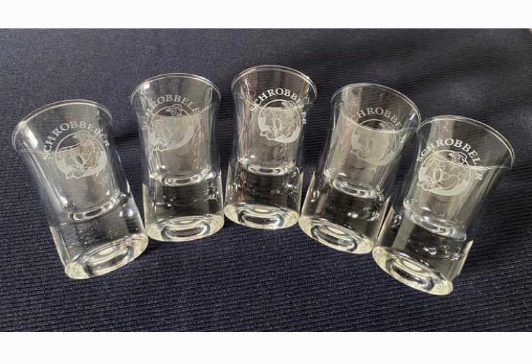 5 Schrobbelèr shotjes/glaasjes-logo en verzw.bodem. H.7 cm, Ophalen of Verzenden, Zo goed als nieuw, Borrel- of Shotglas
