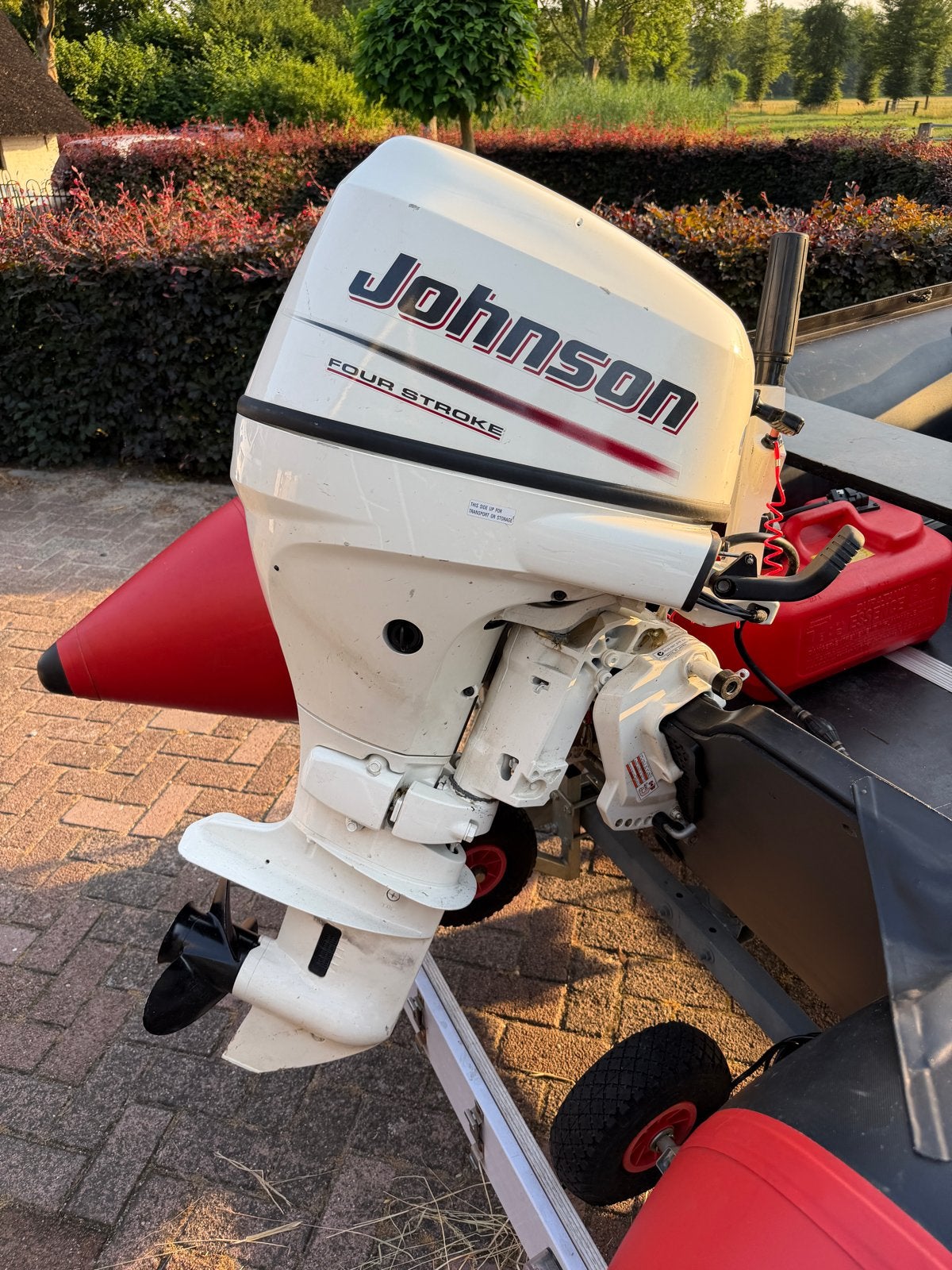 XG-Nautic rubberboot met Johnson 25 PK buitenboordmotor, Gebruikt, 4 m, 2 m, 30 cm