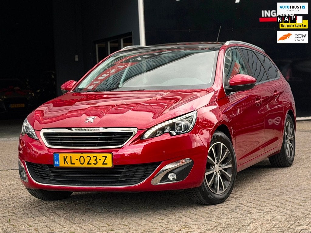 Peugeot 308 SW 1.2 PureTech Blue Lease Premium KEYLESS ENTRY, Stof, Gebruikt, 1199 cc, 1165 kg
