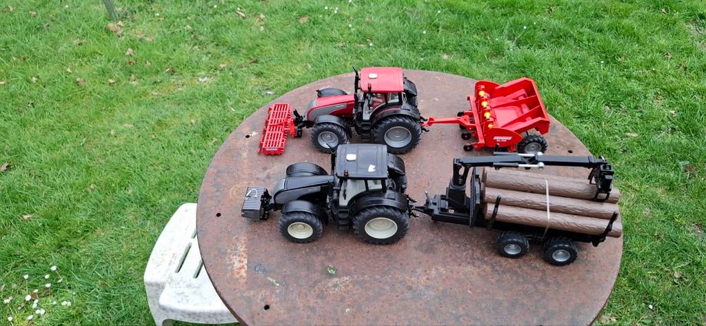 Siku valtra T 191   prijs per zet, Ophalen of Verzenden, Tractor of Landbouw, SIKU