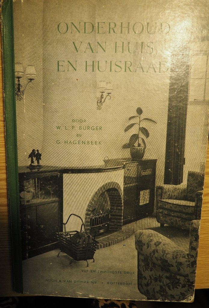 Onderhoud van Huis en Huisraad WLP Burger G. Hagenbeek 1951, Gelezen, Ophalen of Verzenden, WLP Burger G. Hagenbeek, Interieur en Design