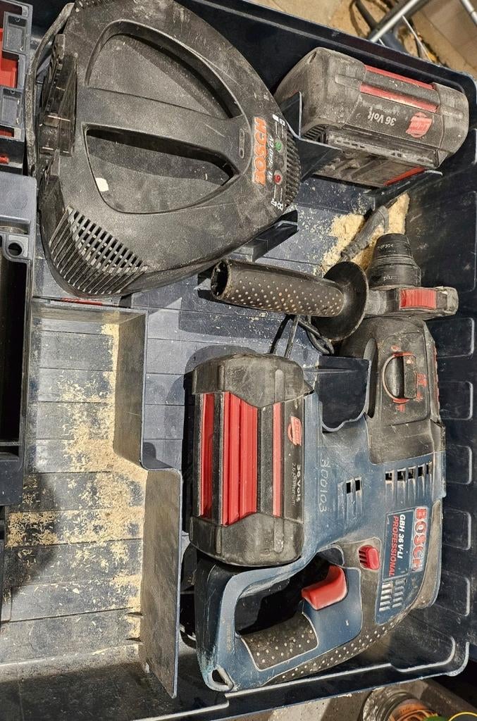Bosch Boorhamer 36V met 3 accu's - Zeer Sterk, Boor- en/of Breekhamer, Ophalen of Verzenden, Klopboormechanisme, Gebruikt