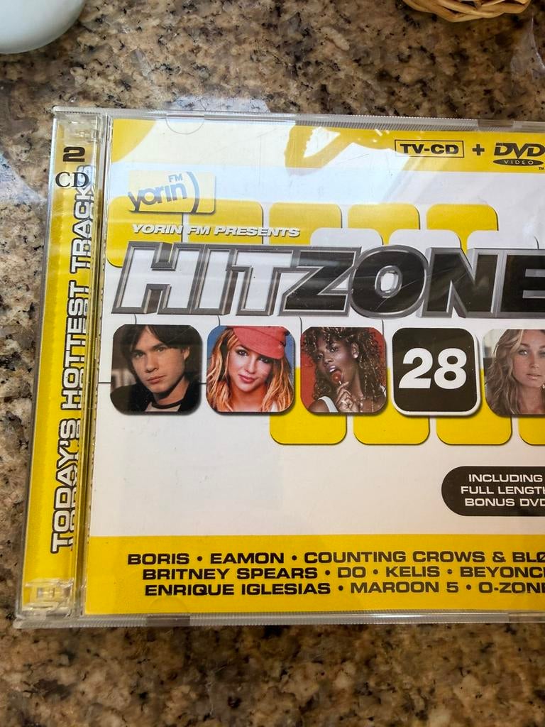 Cd met dvd hitzone 28, Ophalen of Verzenden, Zo goed als nieuw
