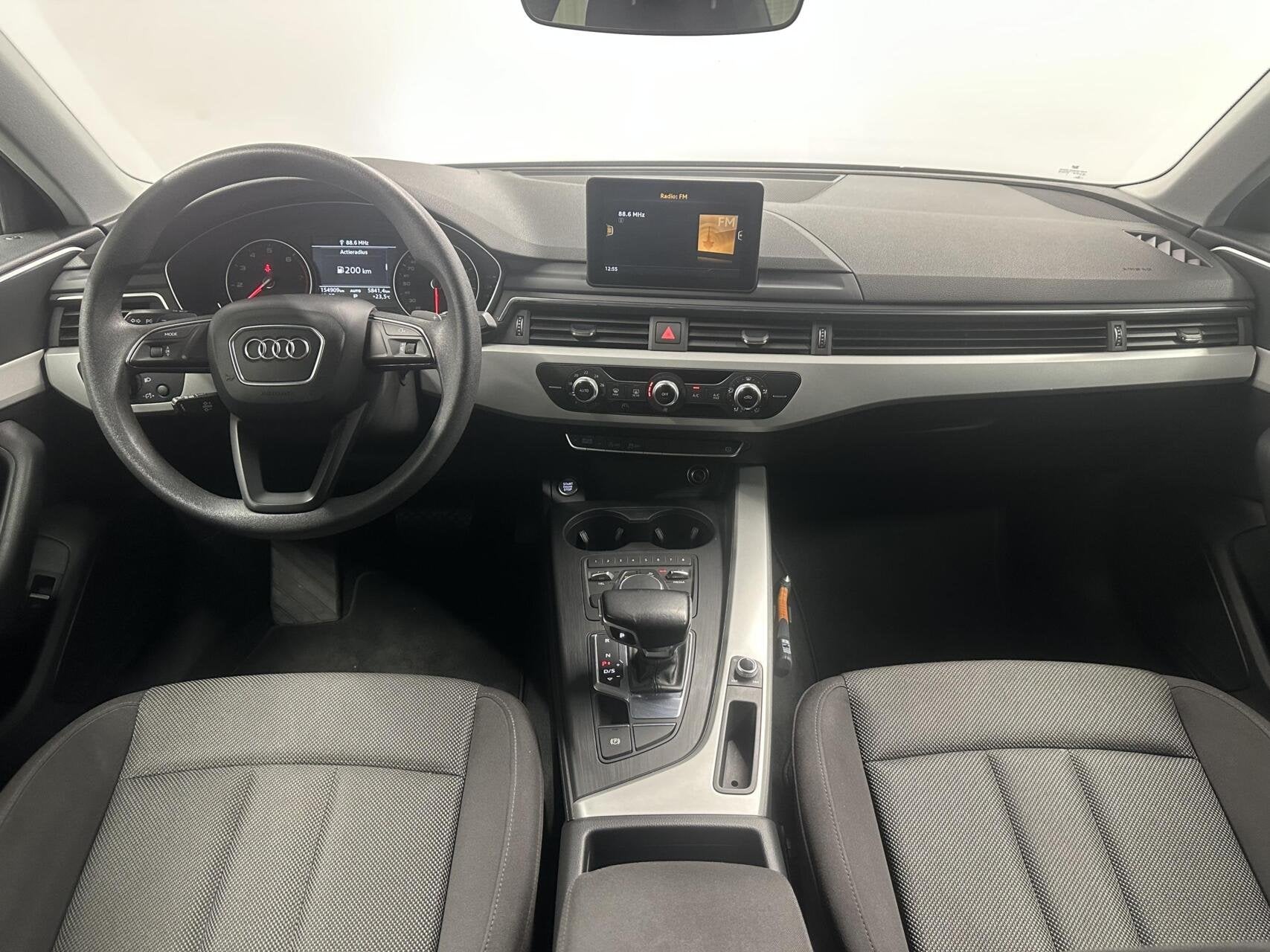Audi A4 Limousine 1.4 TFSI CLIMATE CONTROL CRUISE LM., Auto's, Audi, Stof, Gebruikt, A4, Zwart