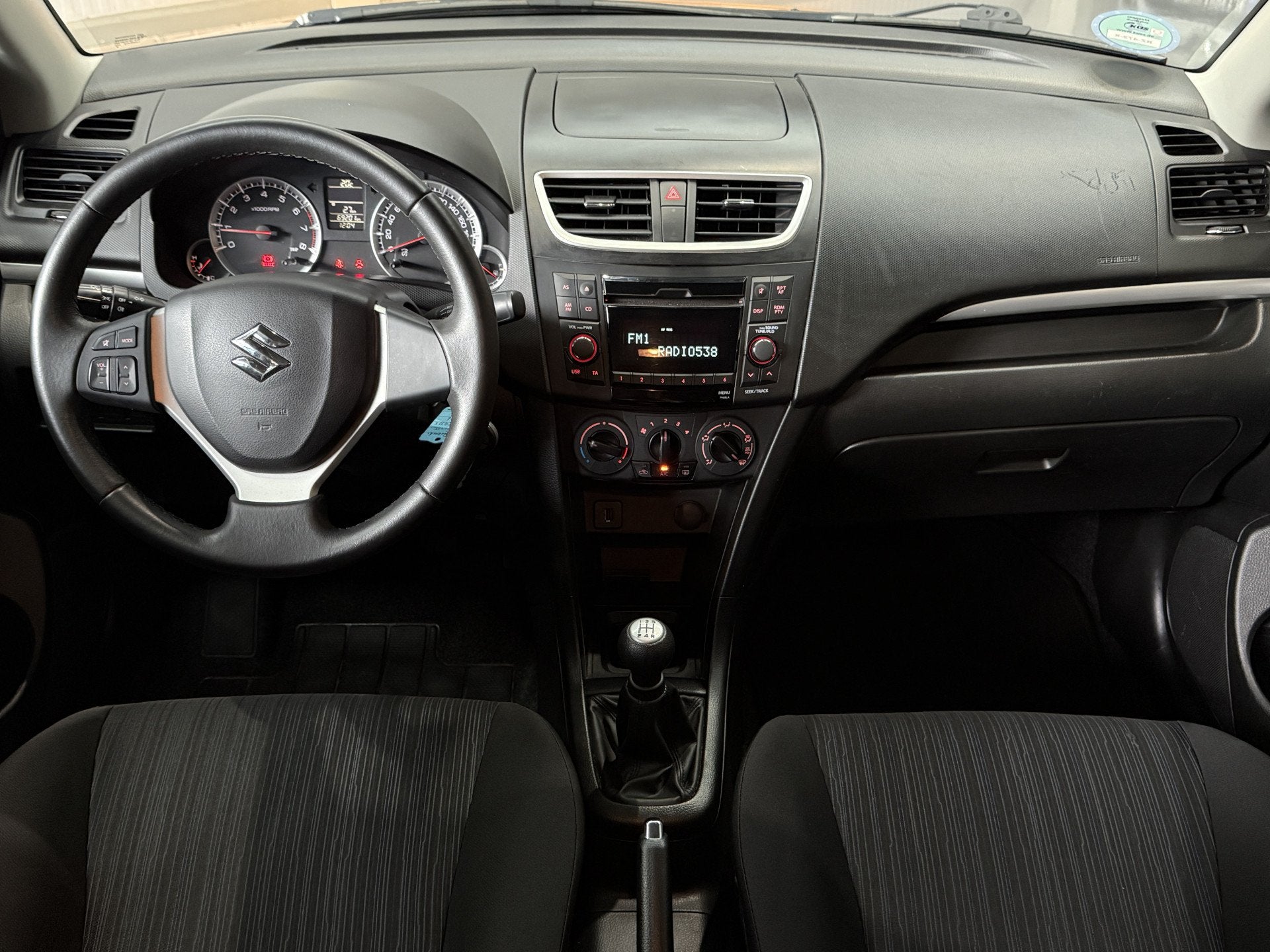 Suzuki Swift 1.2 Bandit EASSS | Airco | USB | LMV | Elektris, Voorwielaandrijving, 94 pk, Stof, Gebruikt