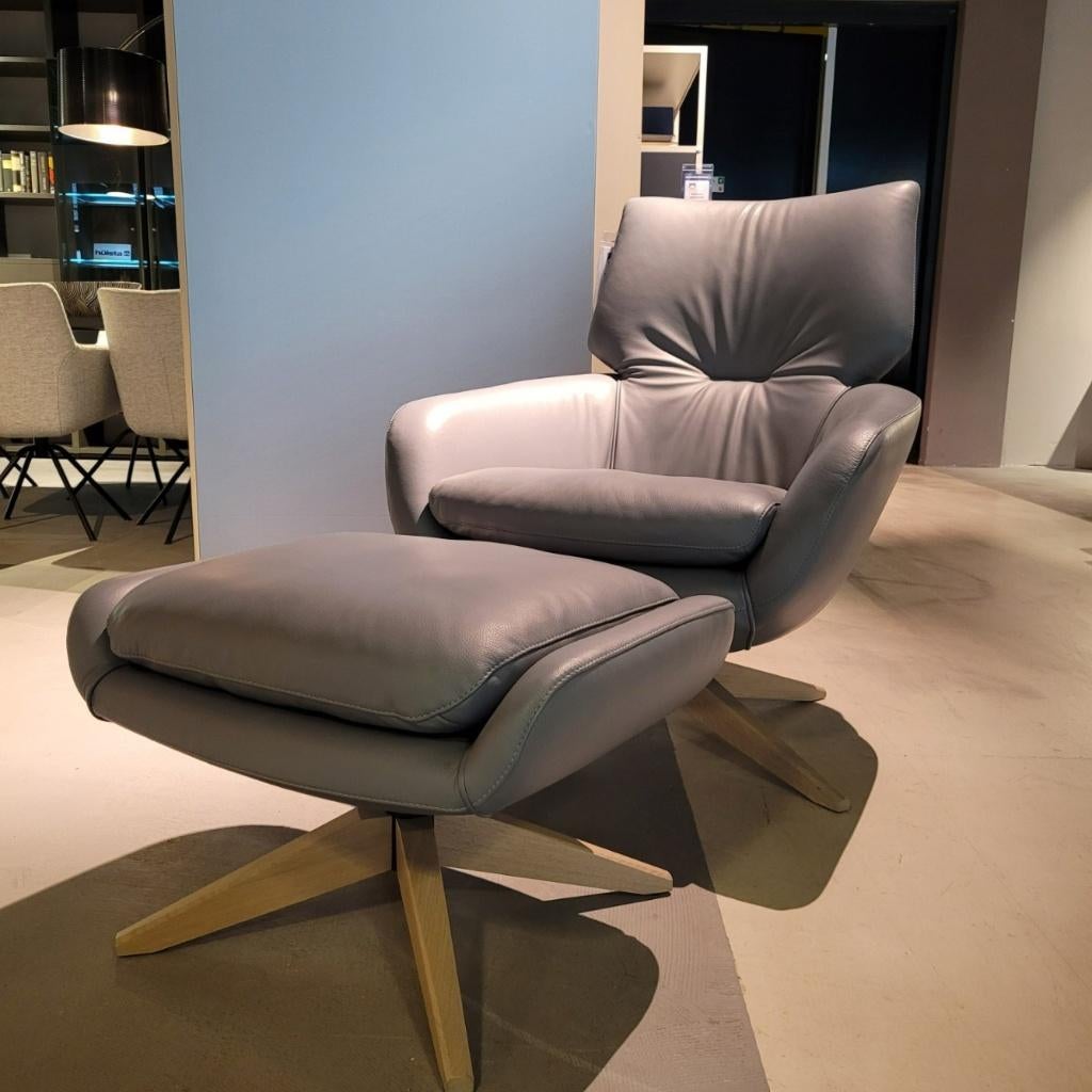 Leolux Fauteuil + Hocker Lloyd, Huis en Inrichting, Fauteuils, Nieuw, Leer, 50 tot 75 cm, 75 tot 100 cm, Ophalen