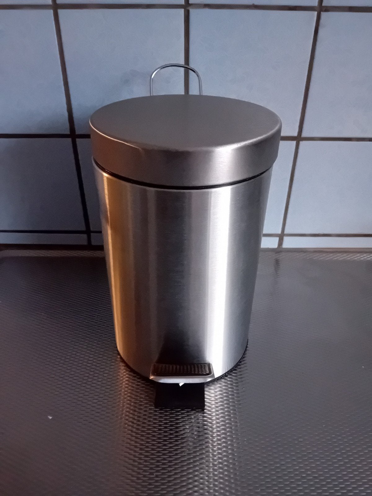 2x Pedaalemmer: 1x RVS en 1x Wit Kunststof, Ophalen, Gebruikt, Rvs, Met pedaal