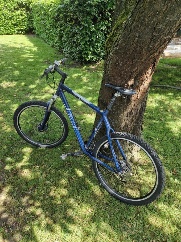 Mountainbikes  sport goedkope weinig gebruikt, Fully, Ophalen of Verzenden, Zo goed als nieuw, Giant