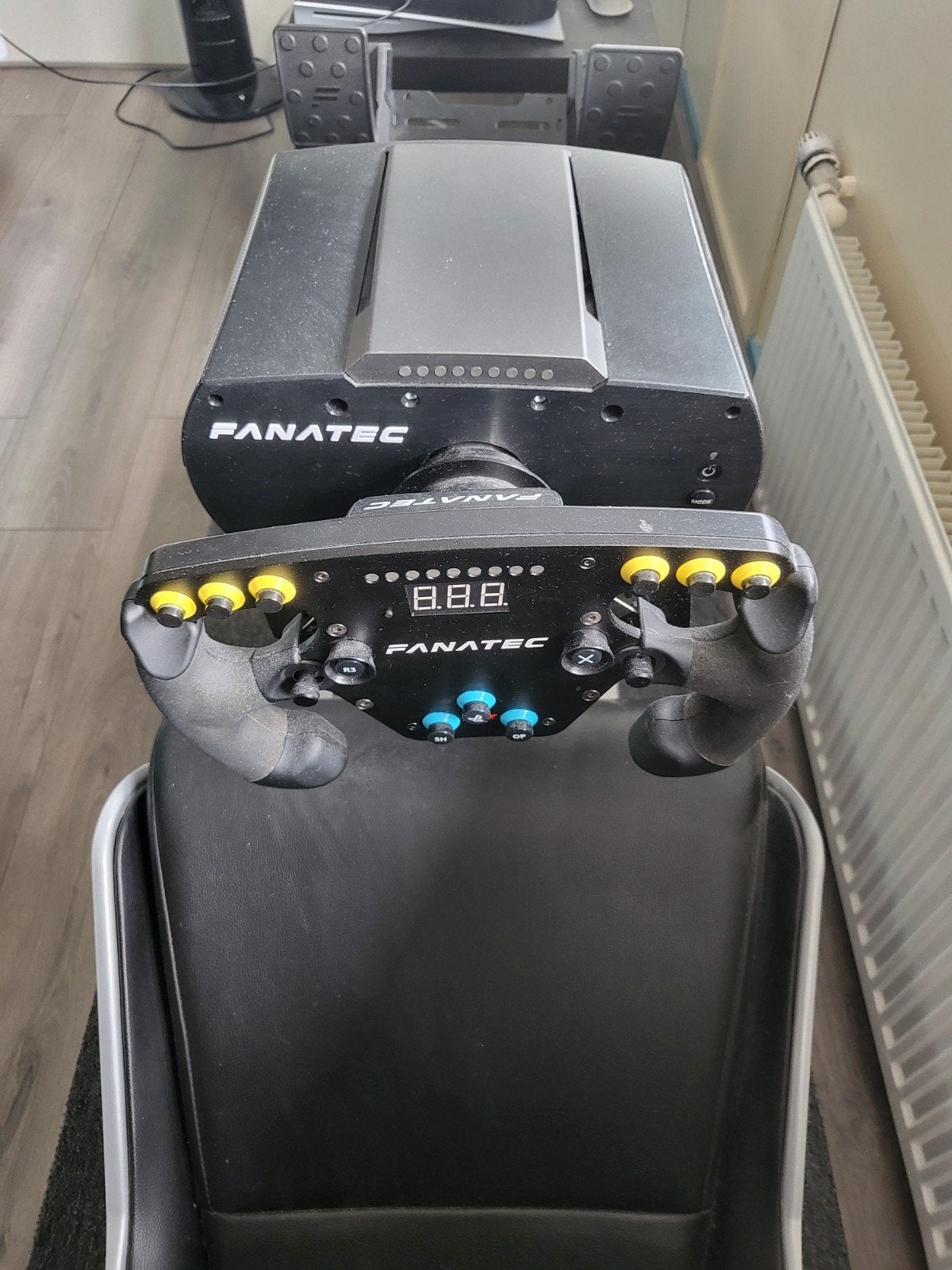 Fanatec Formule 1 racestuur met stoel en pedalen, Ophalen, Racestuur, Force feedback, Zo goed als nieuw