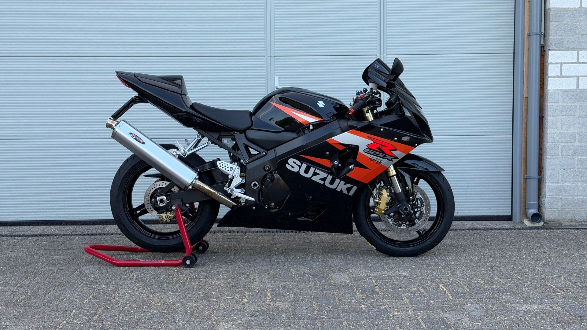 Suzuki GSX-R 600 | K5 | Zwart | Bos GP-1 | 35kw, SUZUKI, 4 cilinders, Bedrijf, Onbekend