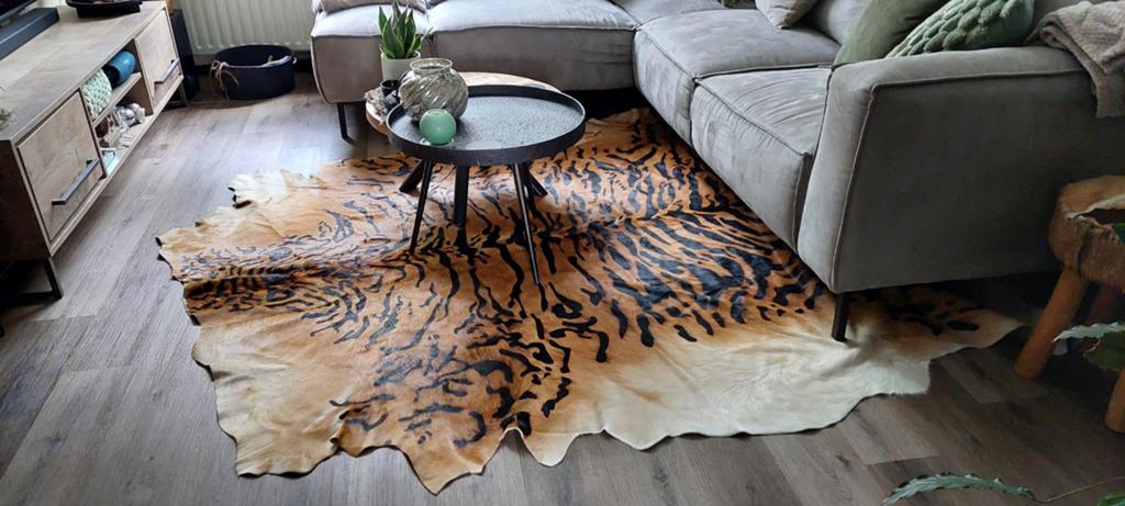 Prachtig tijgerprint vloerkleed - Zo goed als nieuw, Ophalen, Bruin, 200 cm of meer, Zo goed als nieuw