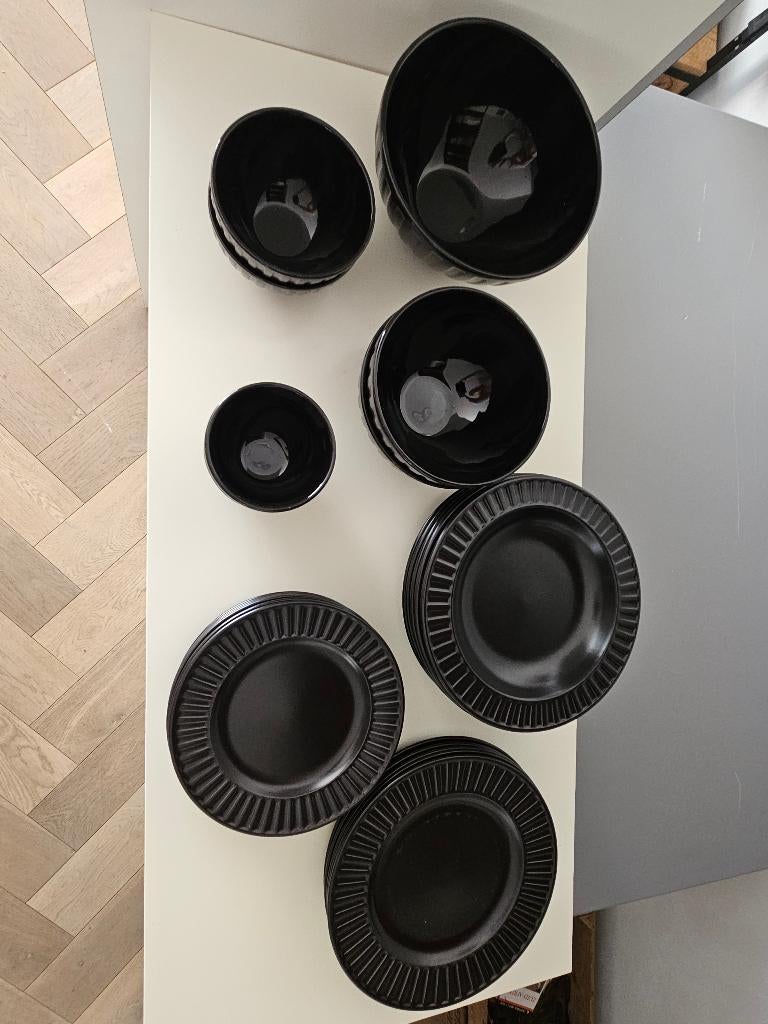 Wedgwood everyday servies zwart, Ophalen, Overige typen, Zo goed als nieuw, Wedgwood