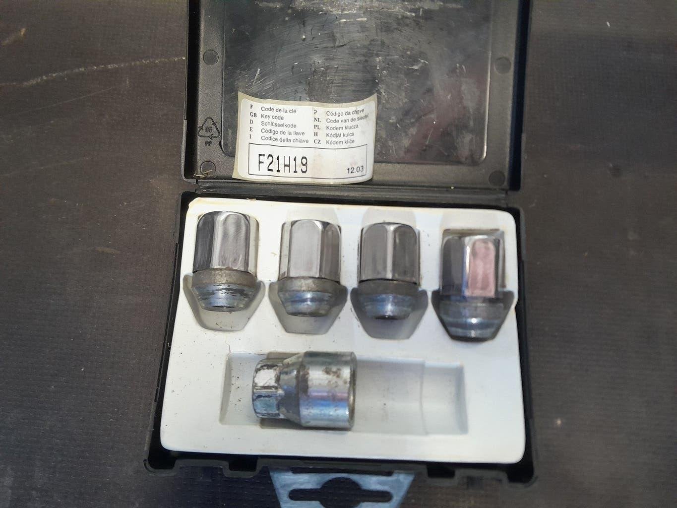 OZ Racing Slotbouten M12x1.5 Nieuwstaat, Ophalen of Verzenden, Nieuw
