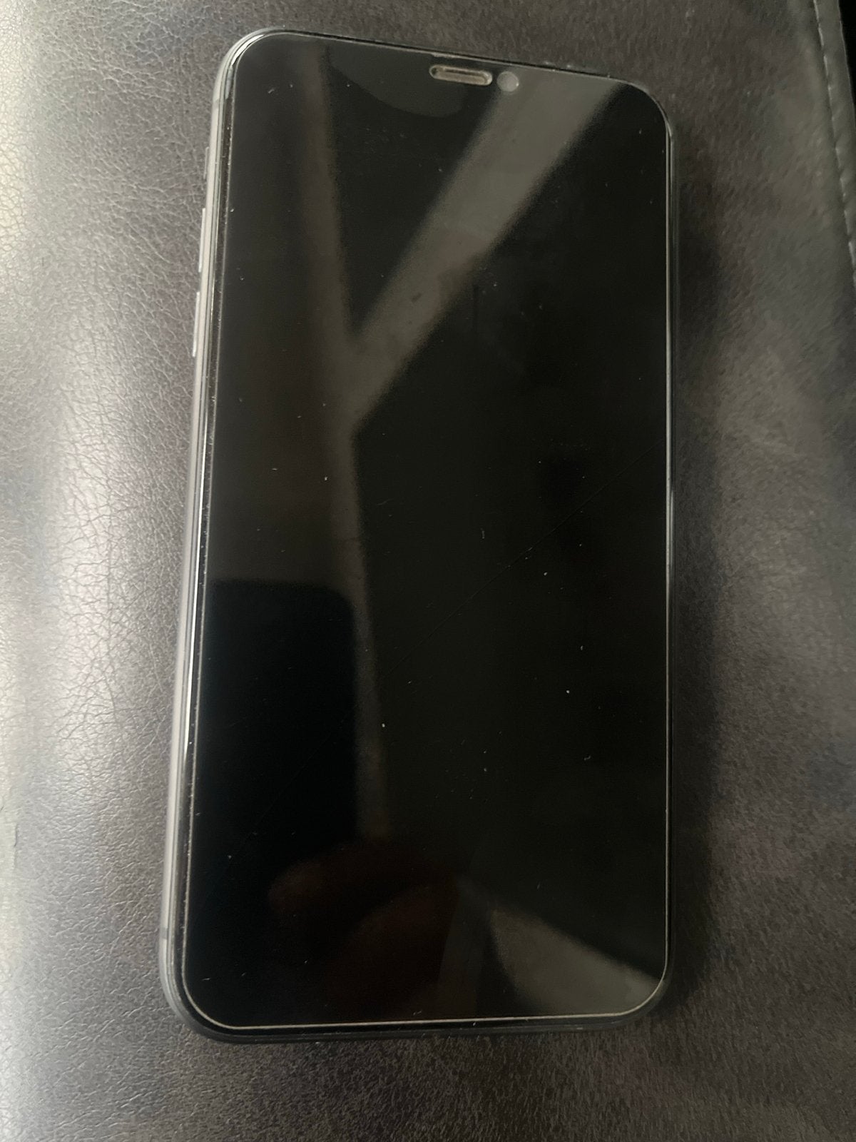iPhone 11 Zwart met hoesje - Batterij 75%, Telecommunicatie, Ophalen of Verzenden, Gebruikt, Zwart, IPhone 11