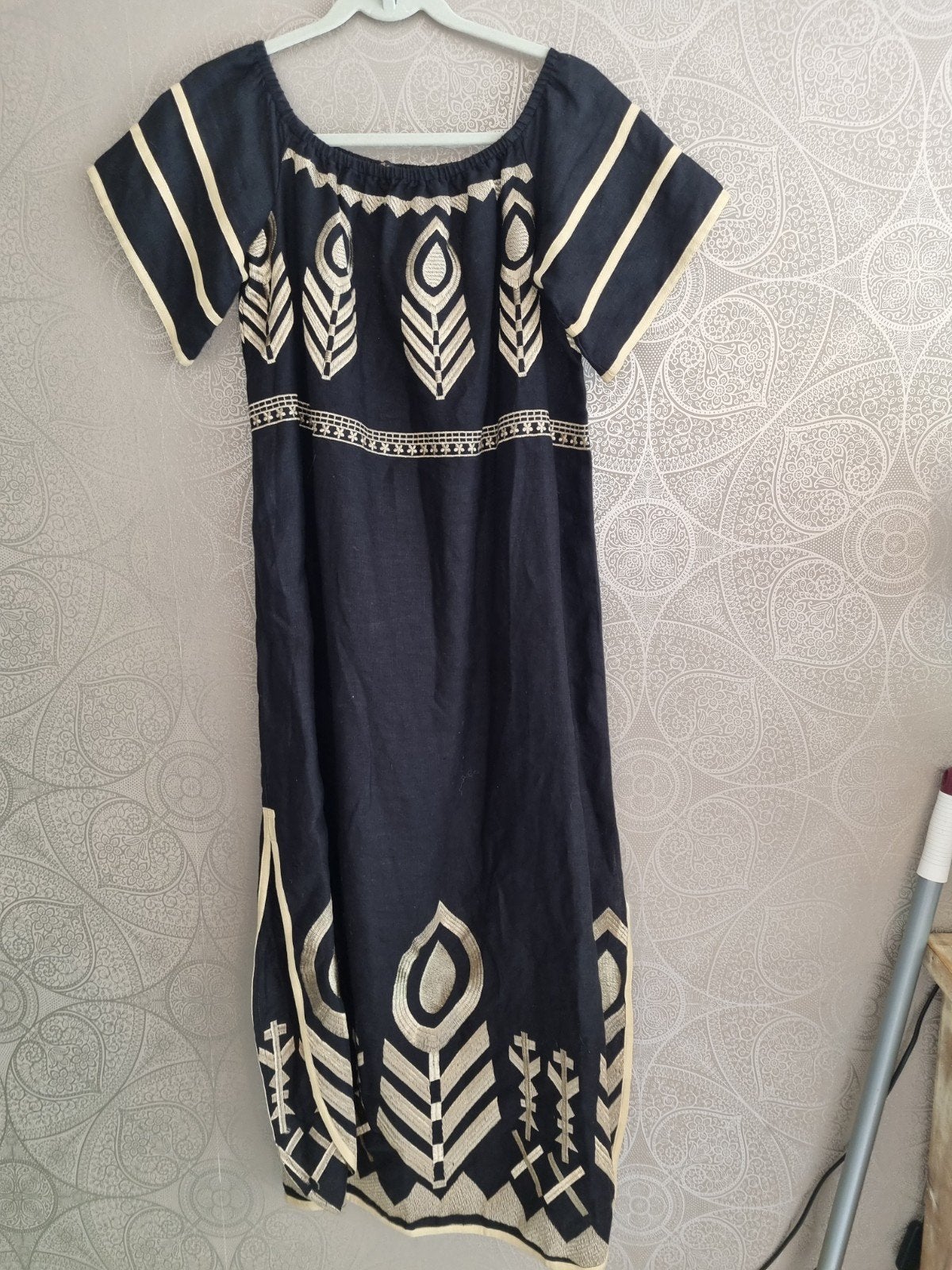 Greek archaic kori. Maat m, Kleding | Dames, Jurken, Ophalen of Verzenden, Nieuw, Onder de knie