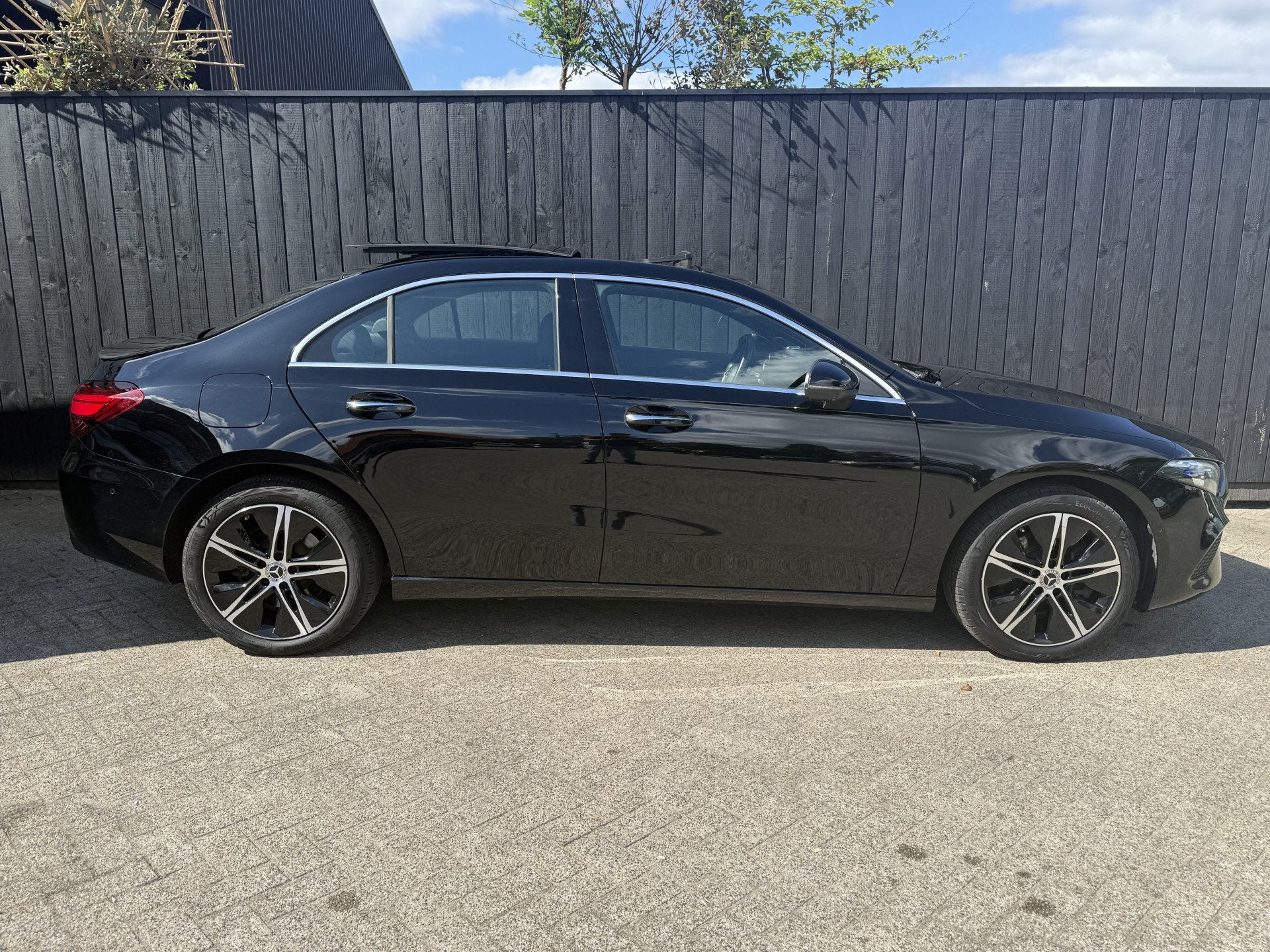 Mercedes-Benz A-Klasse 250 e Business Line (bj 2023), Auto's, 12 maanden, Zwart, 4 cilinders, Zwart