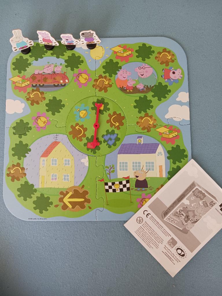 Bordspel Peppa Pig het modderpoelespel (nr 17915), Ophalen of Verzenden, Zo goed als nieuw