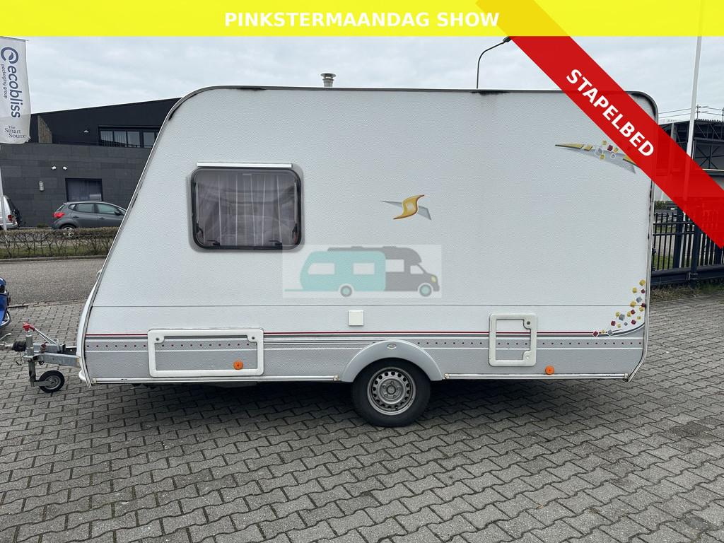 Sterckeman 370DD 2008 met stapelbed. lichtgewicht (bj 2008), Caravans en Kamperen, Caravans, Sterckeman, Koelkast, Bedrijf, Tot en met 4