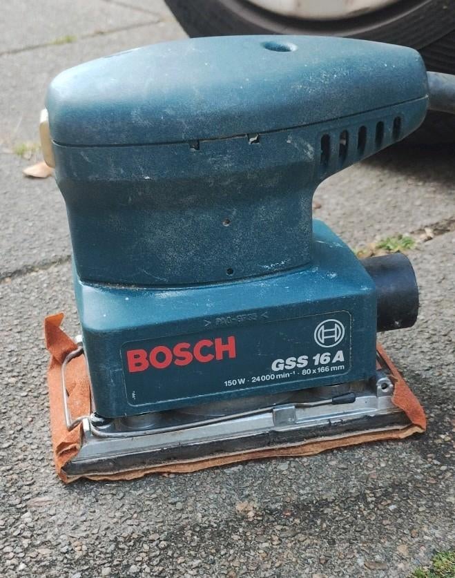 Bosch GSS 16 A Vlakschuurmachine met stofzak, Verzenden, Gebruikt, Minder dan 600 watt, Vlakschuurmachine