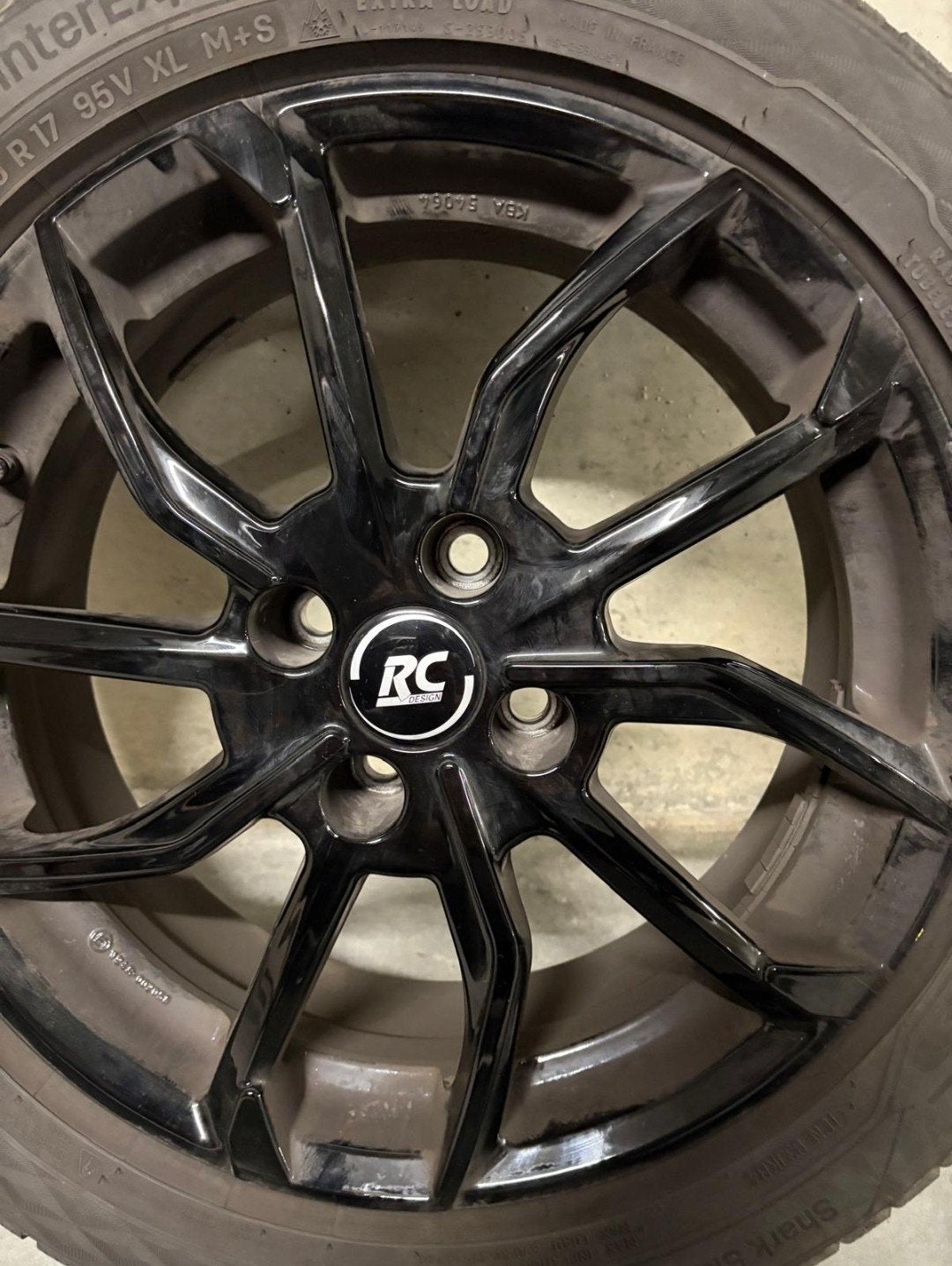 ZGAN Winterbanden met RC Design velgen Uniroyal  215/50 R1, Auto-onderdelen, Ophalen, Banden en Velgen, 17 inch, Winterbanden