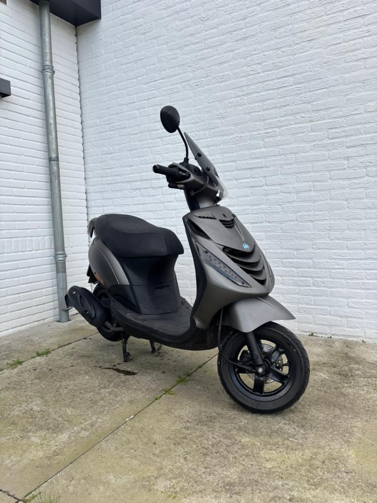 Piaggio Zip 4takt, Ophalen, Zo goed als nieuw, Benzine, Zip