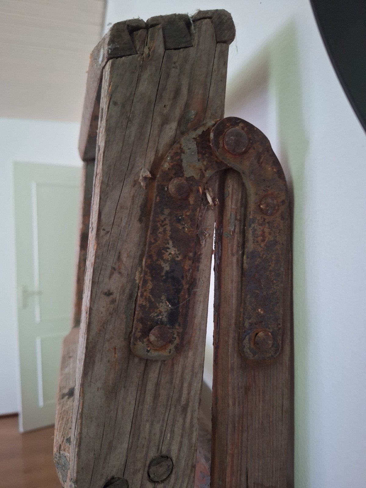Oude houten trap - Decoratieve ladder, Gebruikt, Trap, Ophalen of Verzenden, Opvouwbaar of Inschuifbaar