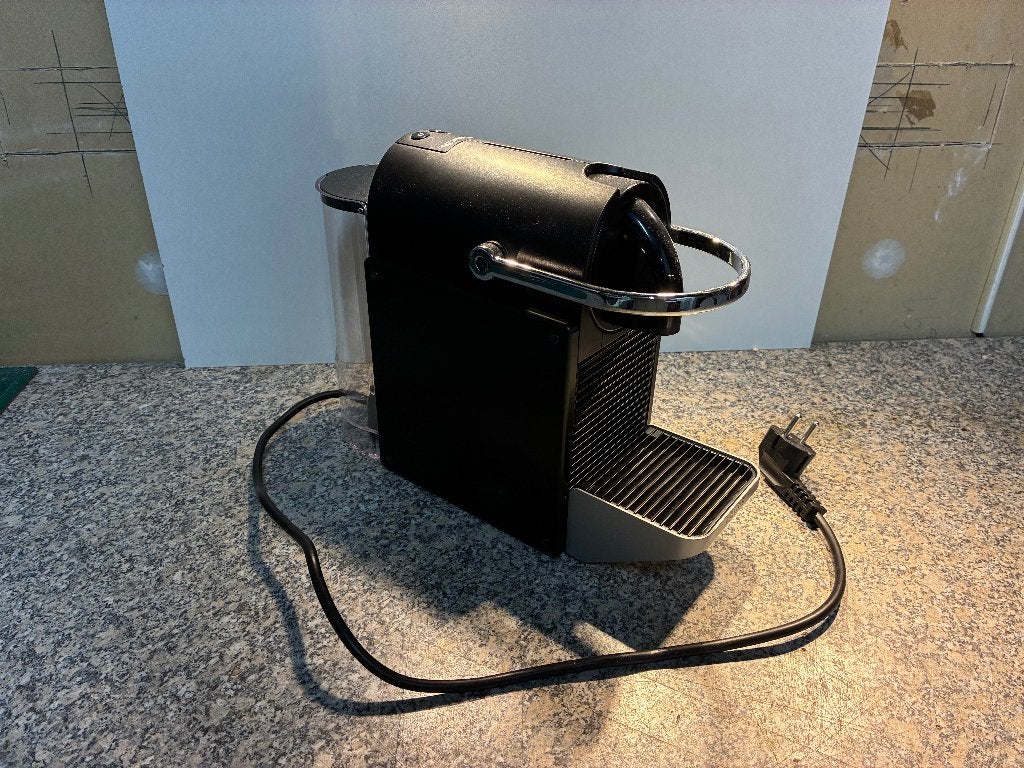 Nespresso Pixie in nieuwstaat, Ophalen, Espresso apparaat, Zo goed als nieuw, 1 kopje