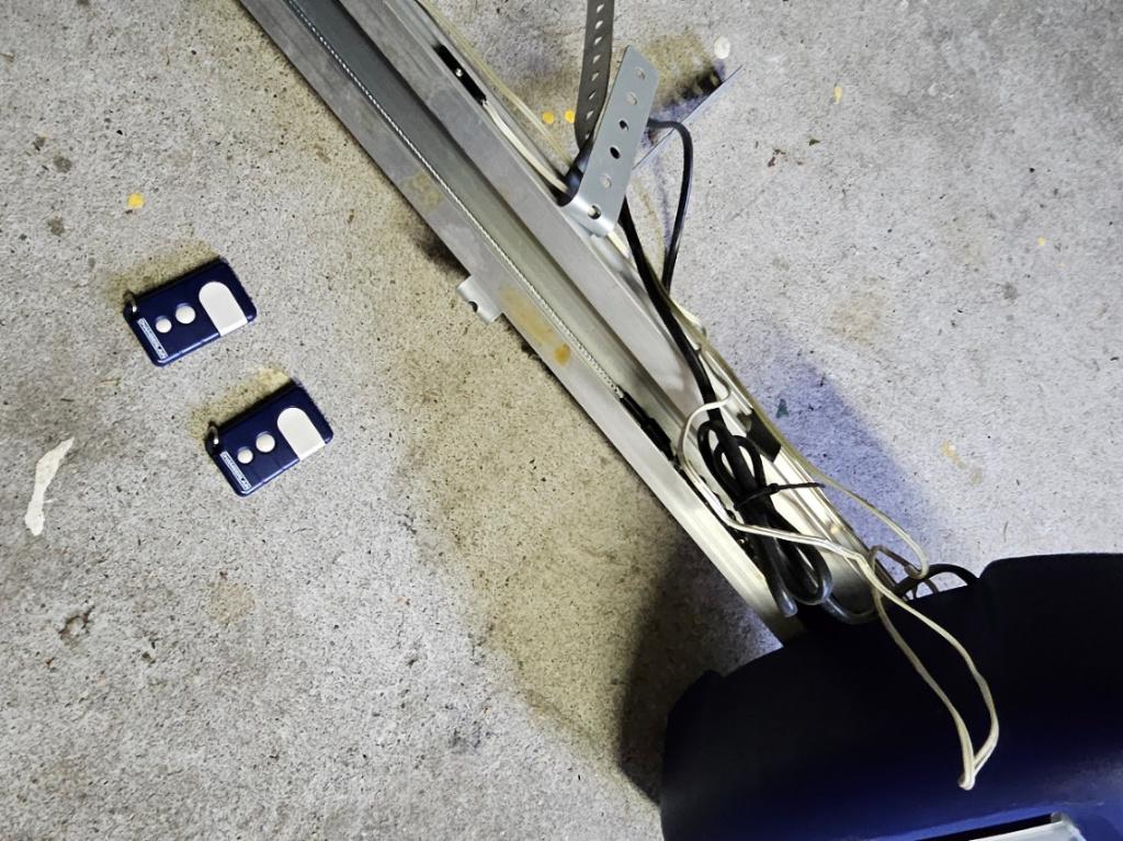 Elektrische garagedeur opener, Ophalen, Gebruikt, Garagedeur, 120 cm of meer