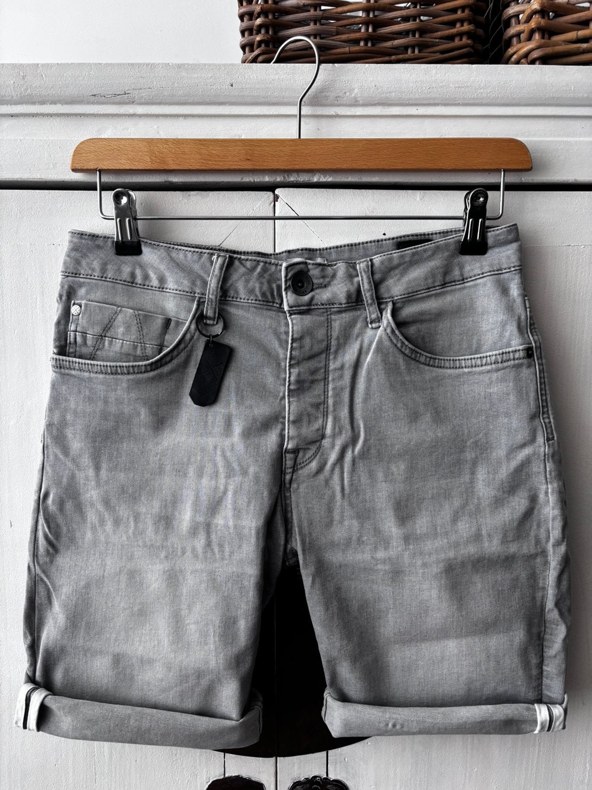 Jeans Short/korte broek l. Grijs maat M Anti Blue( Sting), Ophalen of Verzenden, Grijs, W32 (confectie 46) of kleiner