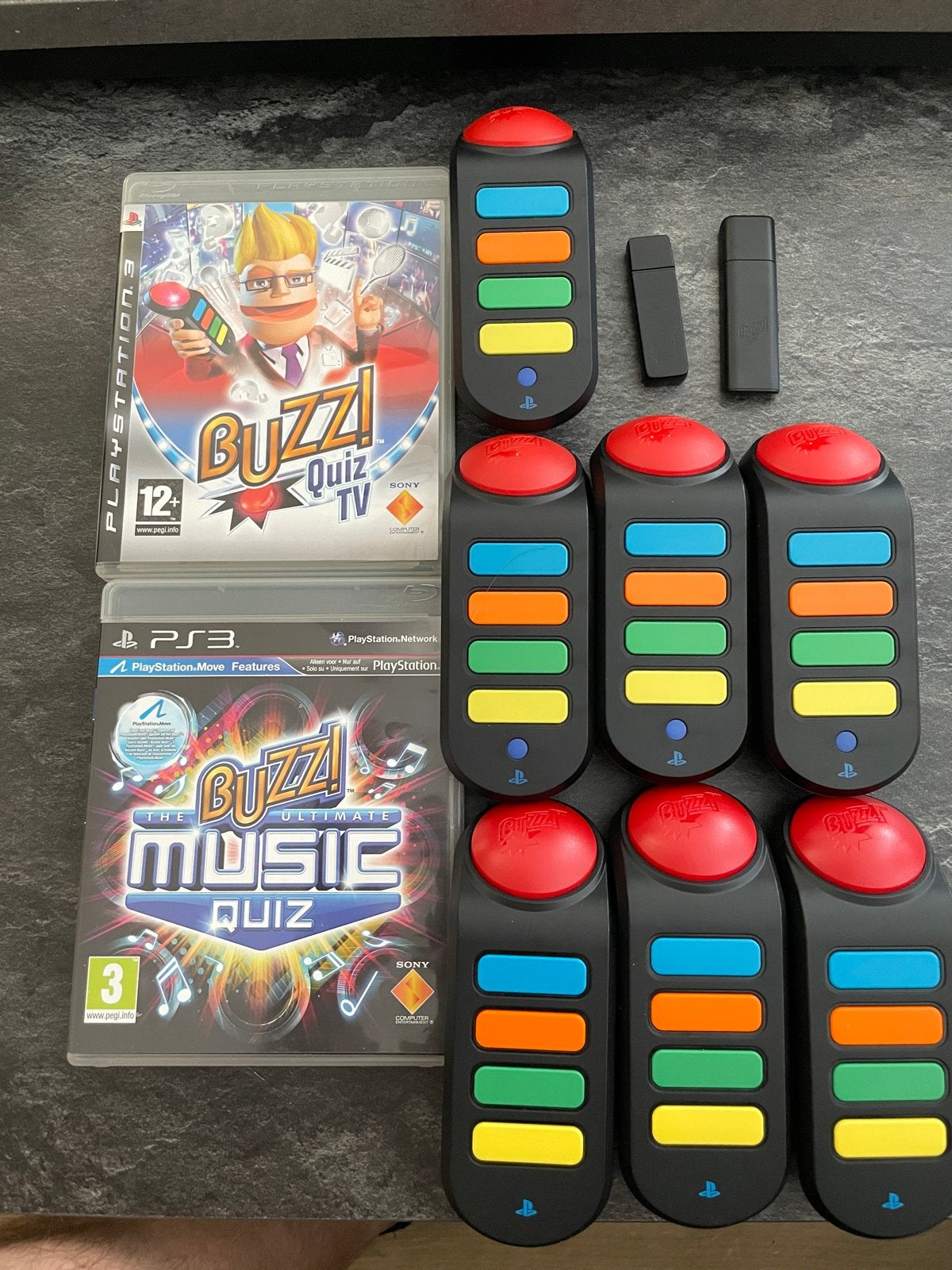 Buzz! Quiz TV & The Ultimate Music Quiz PS3 met 8 Buzzers, Spelcomputers en Games, Games | Sony PlayStation 3, Gebruikt, Overige genres