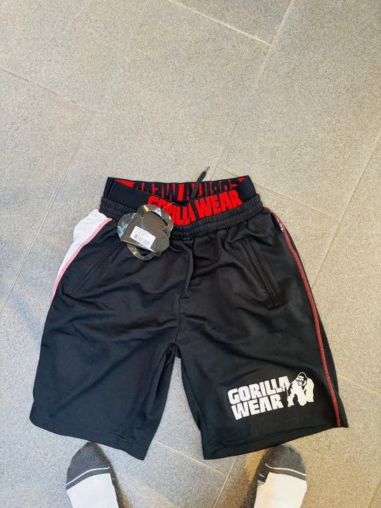 Gorilla Wear California Mesh Shorts Zwart-Rood 2XL Nieuw, Kleding | Heren, Sportkleding, Fitness, Zwart, Nieuw, Overige maten