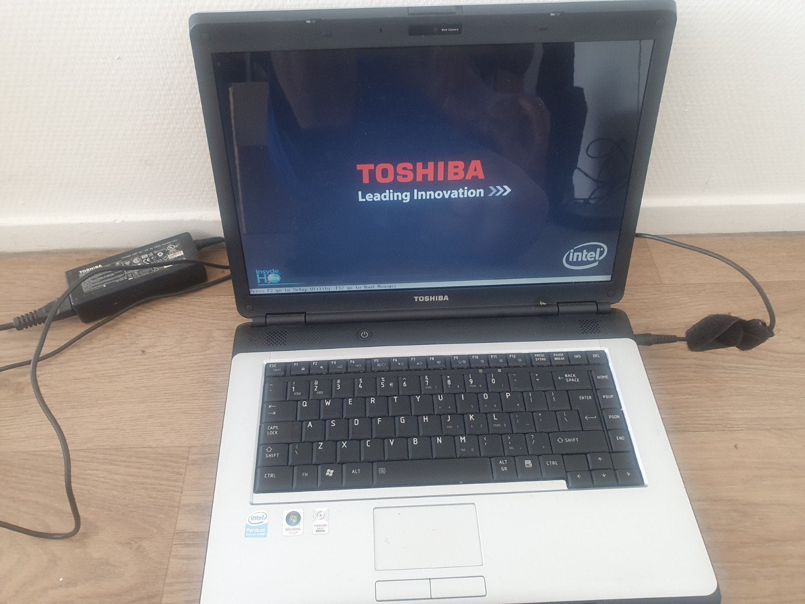 Toshiba oude laptop, Computers en Software, Harde schijven, Ophalen of Verzenden, Gebruikt, Laptop