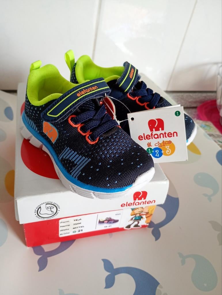 Nieuw met kaartjes ELEFANTEN babyschoenen flexibel met 21, Schoentjes, Jongetje of Meisje, Nieuw, Ophalen of Verzenden