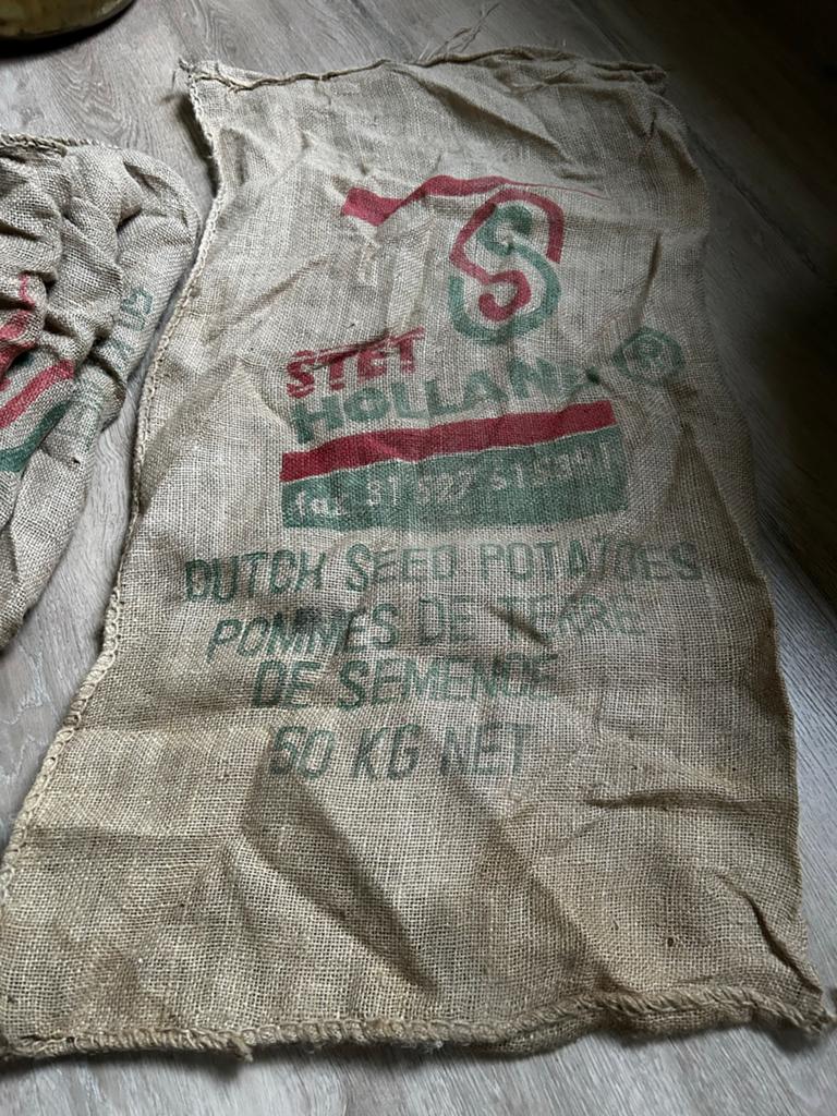5 oude jute zakken 50 kilo, Ophalen of Verzenden