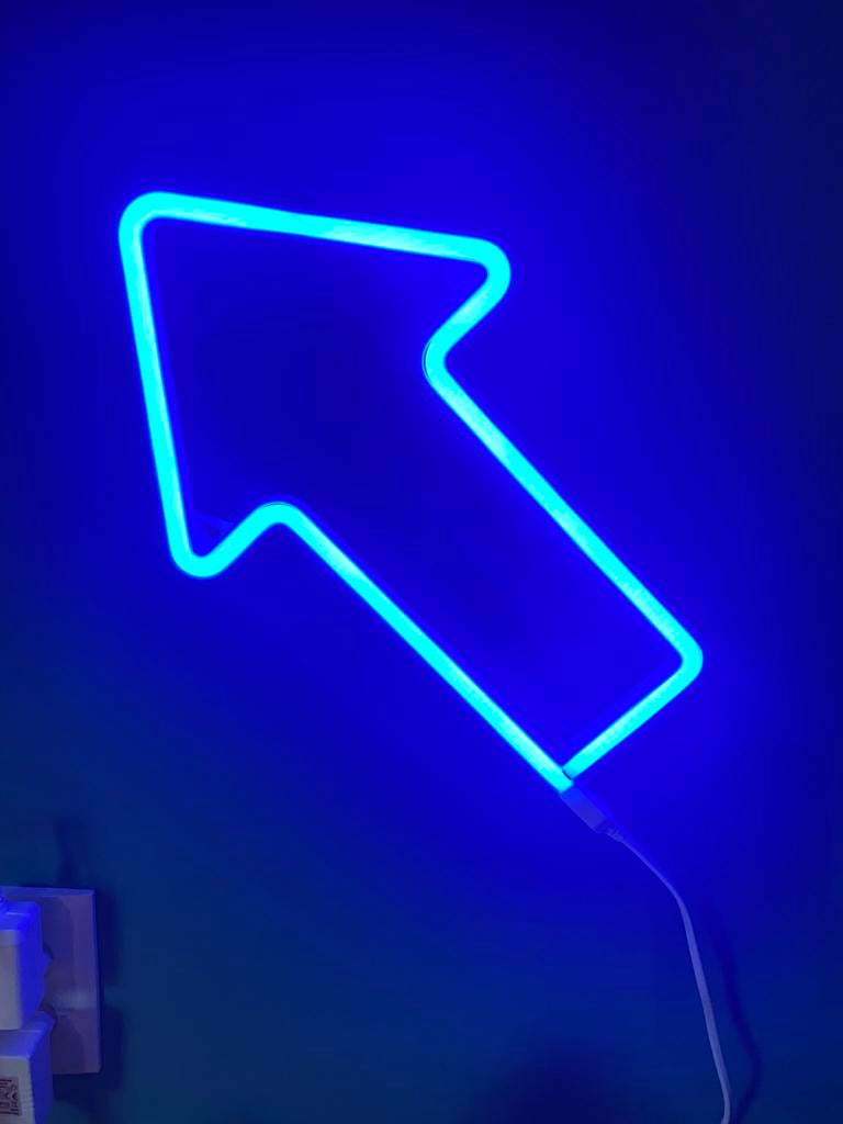 Neon lamp pijl, Huis en Inrichting, Ophalen, Nieuw