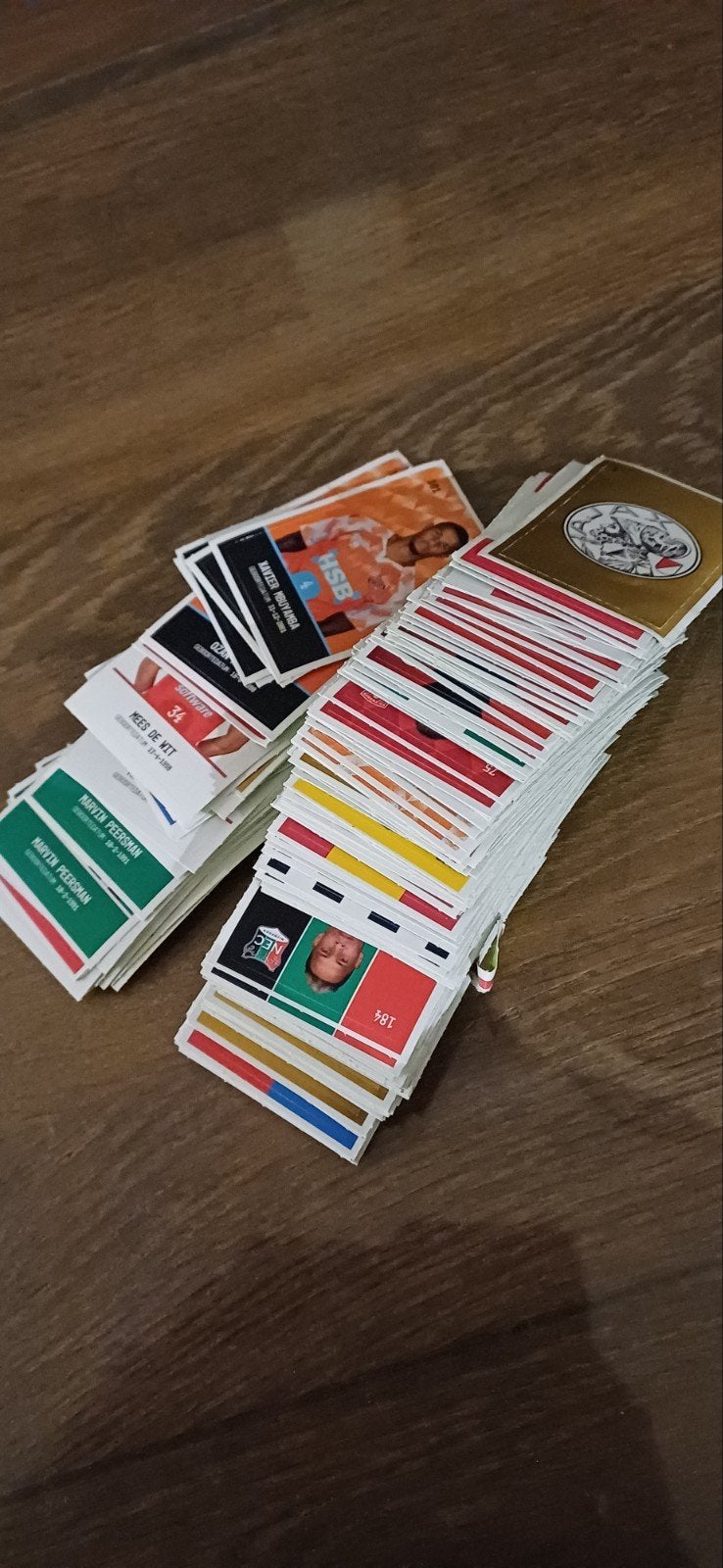 Stapel voetbal plaatjes van de plus 2026, Ophalen of Verzenden, Winkel, Super of Benzinepomp, Zegels, Bonnen of Punten