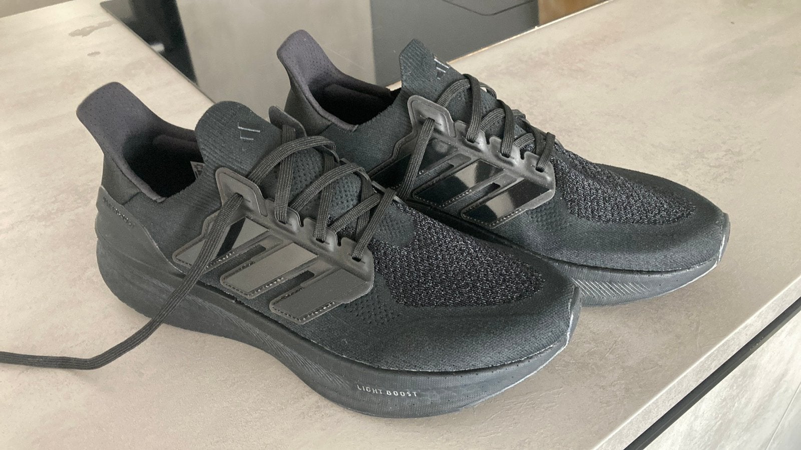 Adidas Ultra Boost, Nieuw, Ophalen of Verzenden, Sportschoenen, Zwart