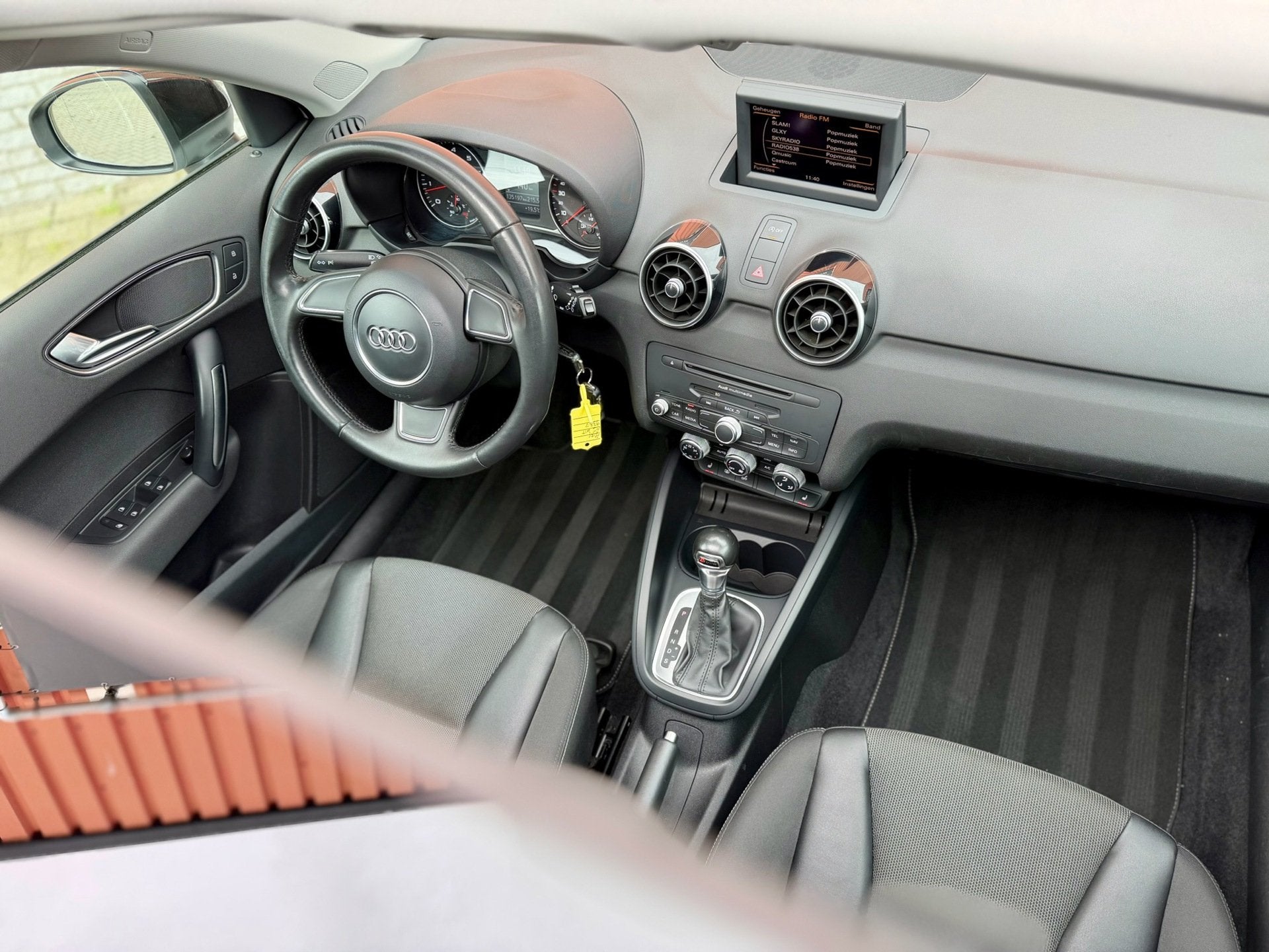 Audi A1 SPORTBACK 1.4 TFSI Pro Line S Pano Cruise PDC 18" RS, Zwart, 4 cilinders, 4 stoelen, Geïmporteerd