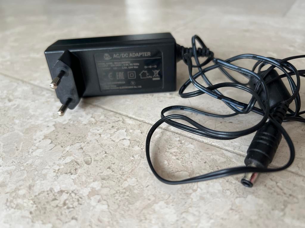 AC/DC Adapter 12V 1.5A (18W Max) - Model SHL21SWWEU, Ophalen, Gebruikt