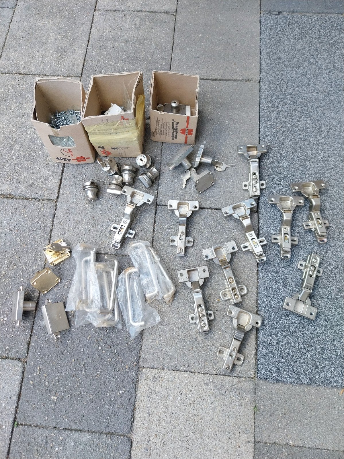 Diverse ijzerwaren: scharnieren, sloten, schroeven en meer, Doe-het-zelf en Verbouw, Hang- en Sluitwerk, Ophalen of Verzenden