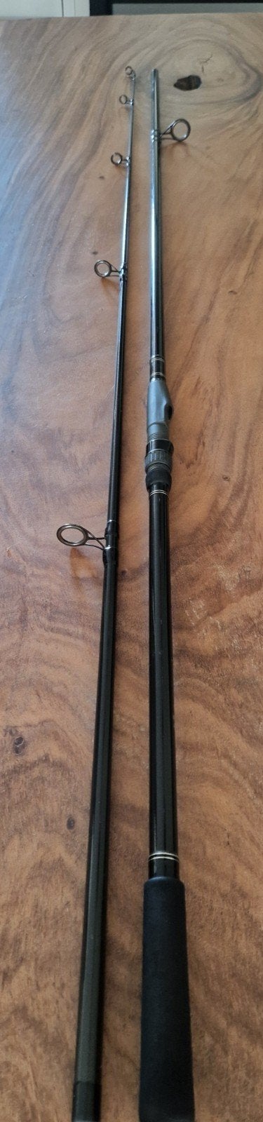 Daiwa spodhengelset: hengel, molen, lijn, sling en spod, Ophalen, Zo goed als nieuw, Complete hengel
