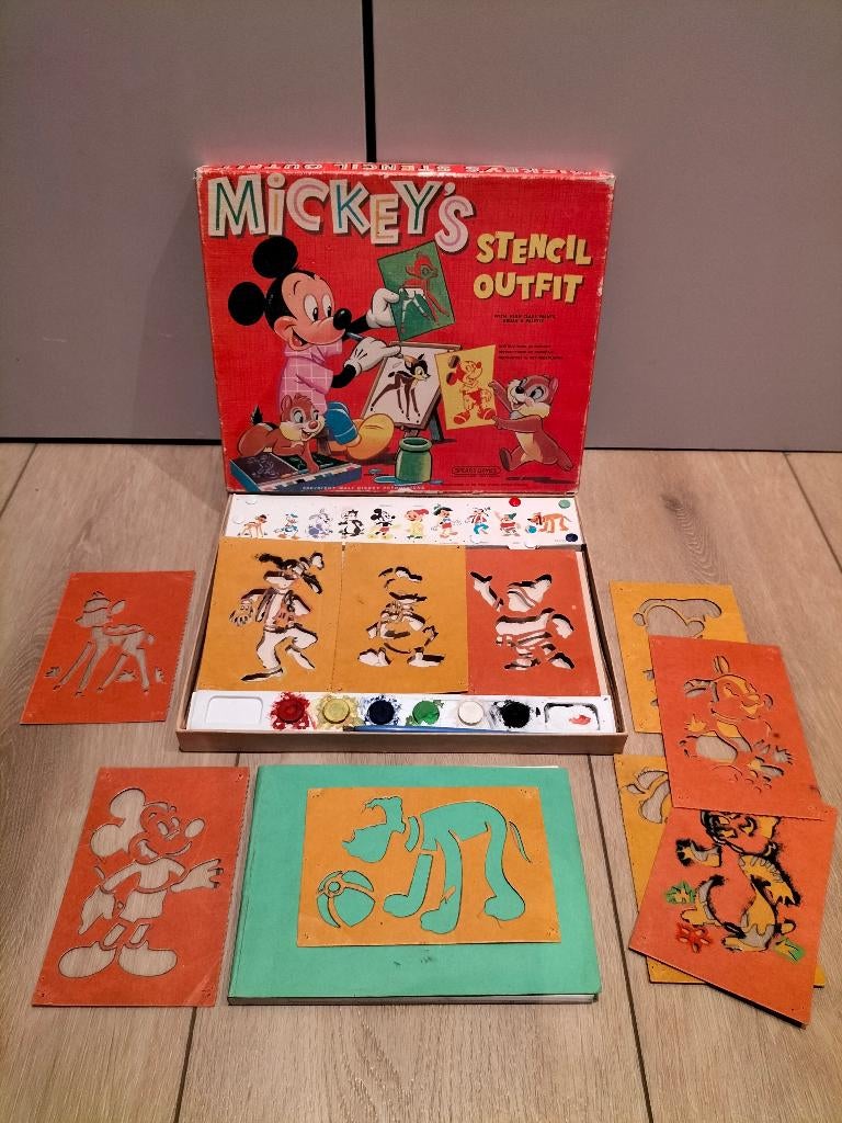 Mickey's Stencil Outfit - Mickey Mouse - sjablonen jaren '50, Ophalen of Verzenden, Mickey Mouse, Gebruikt, Overige typen