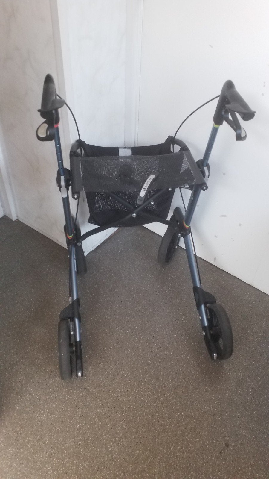 GEMINO LICHTGEWICHT OPVOUWBARE ROLLATOR, Ophalen, Lichtgewicht