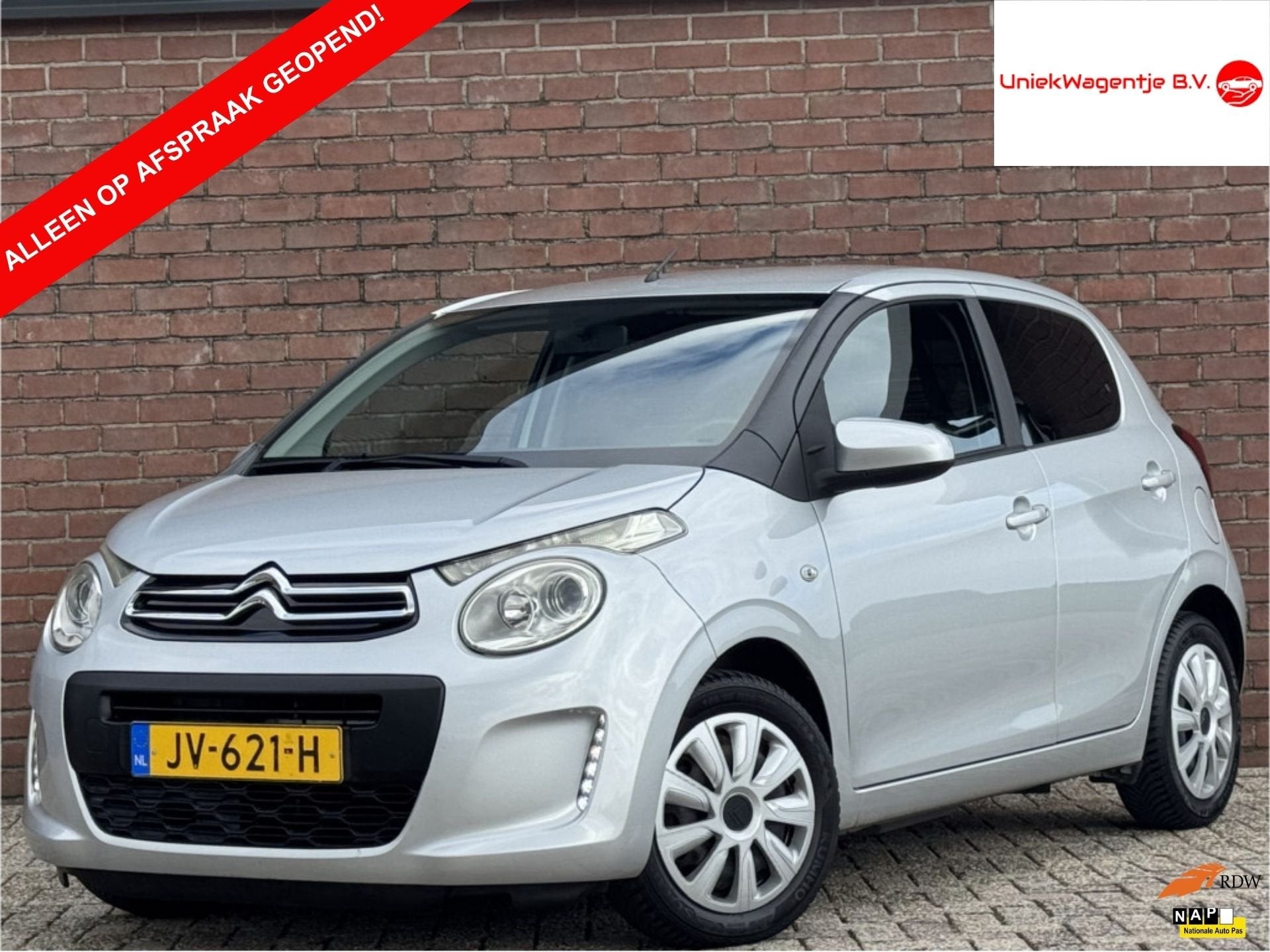 Citroën C1 1.0 e-VTi FEEL | NL-AUTO! | AIRCO! | CRUISE!, Auto's, Voorwielaandrijving, Stof, Gebruikt, 4 stoelen